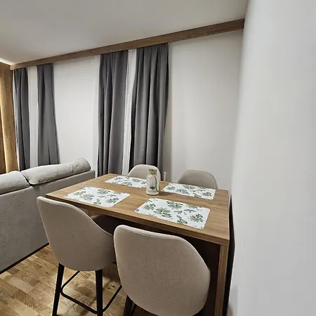 Corner Διαμέρισμα Τζαχορίνα