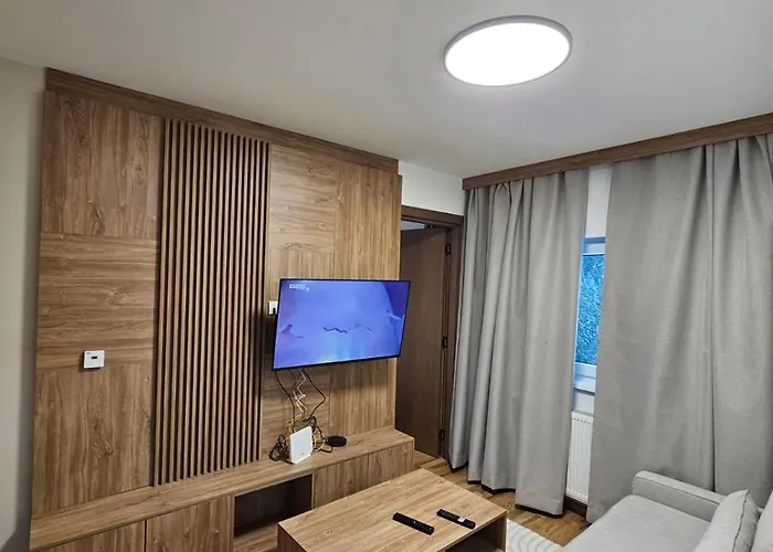 Corner * יהורינה